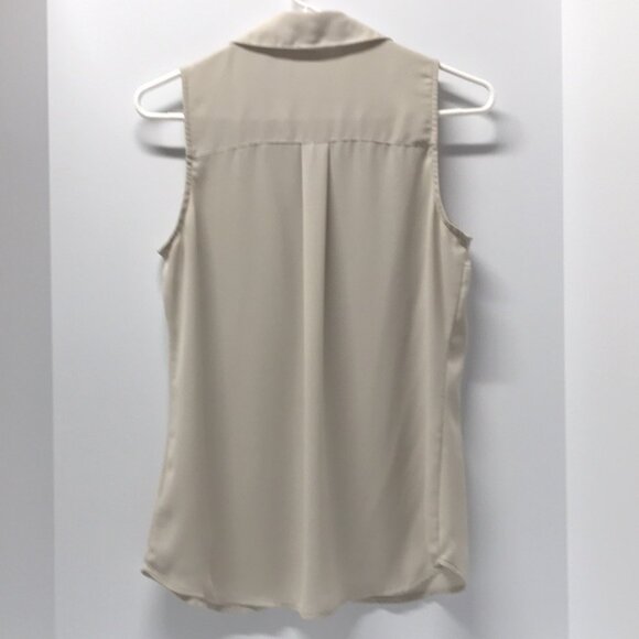 Express 'The Portofino Shirt' Studded Collar Sleeveless Blouse - Picture 3 of 13